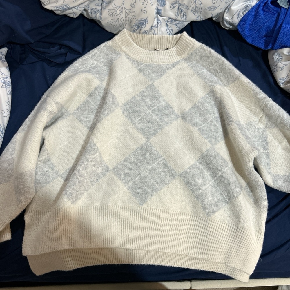 T.J.Maxx Cream and Gray Argyle Turtleneck Sweater